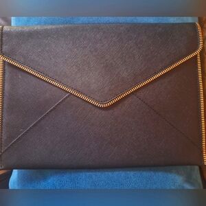 Rebecca Minkoff Leo Saffiano Leather Clutch W/zipper Details